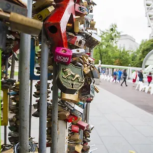 Ariel Close To St. Stephen Basilica Апартаменты