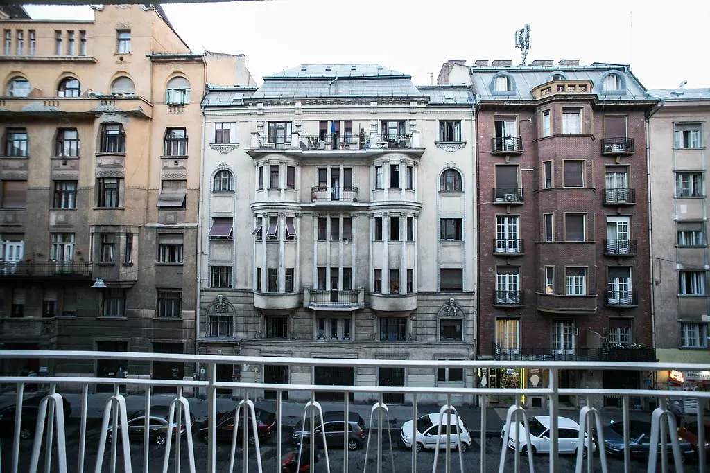 Budapest Downtown Apartments With Balcony & Optional Garage & Restaurant In The Building