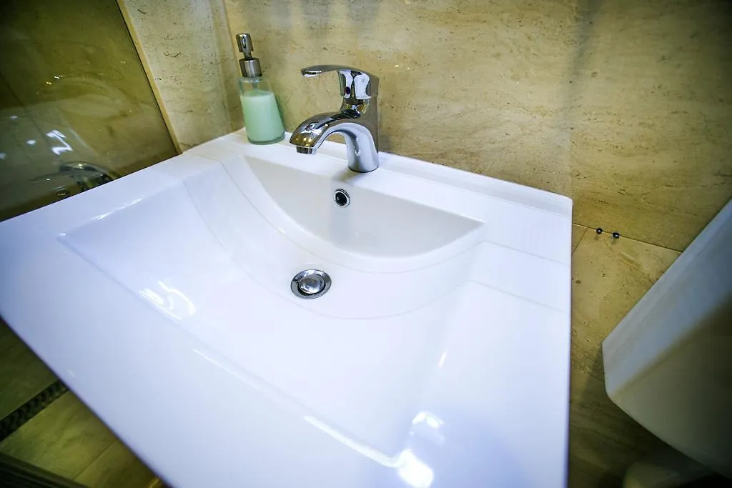 Budapest Downtown Apartments With Balcony & Optional Garage & Restaurant In The Building